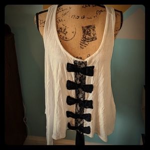Jay Jays tank top with T back and lace bows